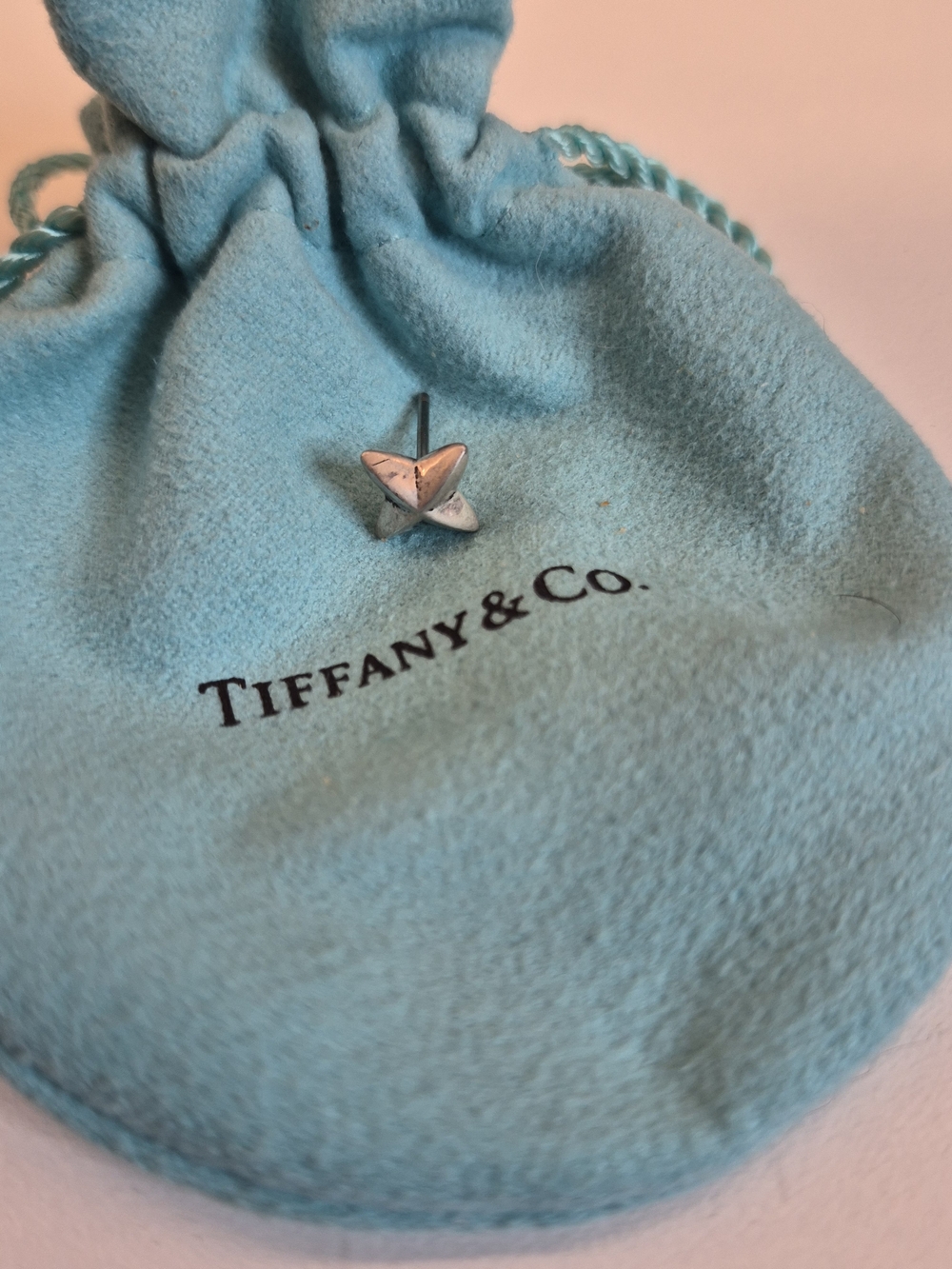 Tiffany & Co. Elsa Petetti Sirius Star Singls Stud Earring & Blue Tiffany Pouch
